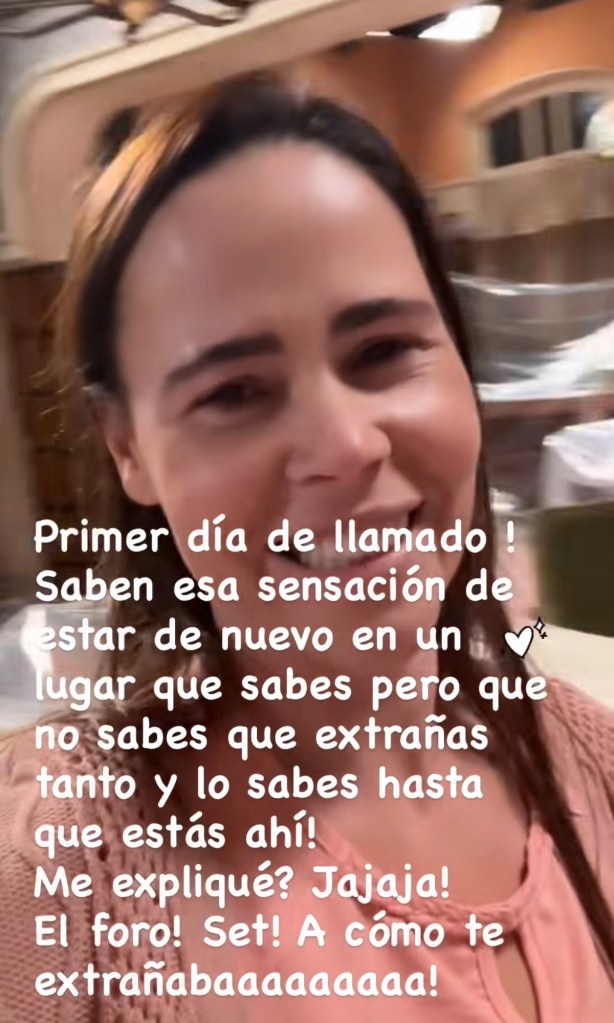 Video selfie de Margarita Magaña, sonriente y emocionada por su primer día de grabación en la telenovela 'Hermanas, un amor compartido'.